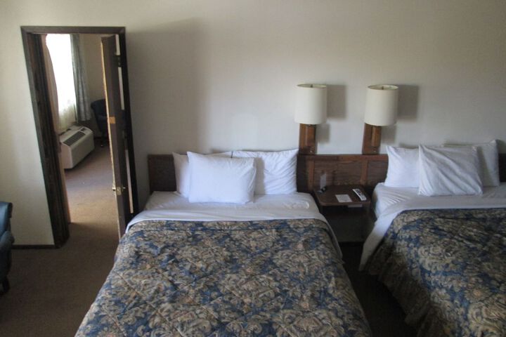 Room 13 of 23