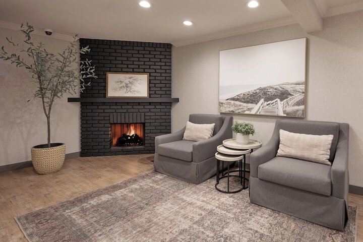 Fireside Inn on Moonstone Beach