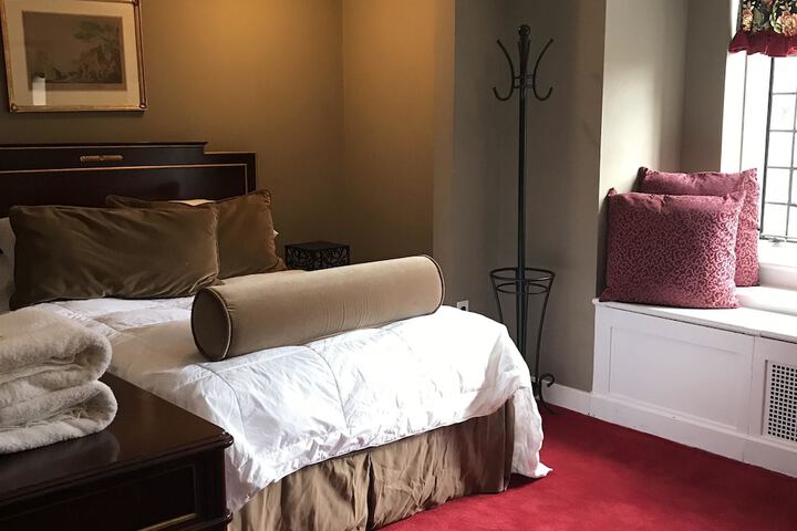 Room 45 of 98