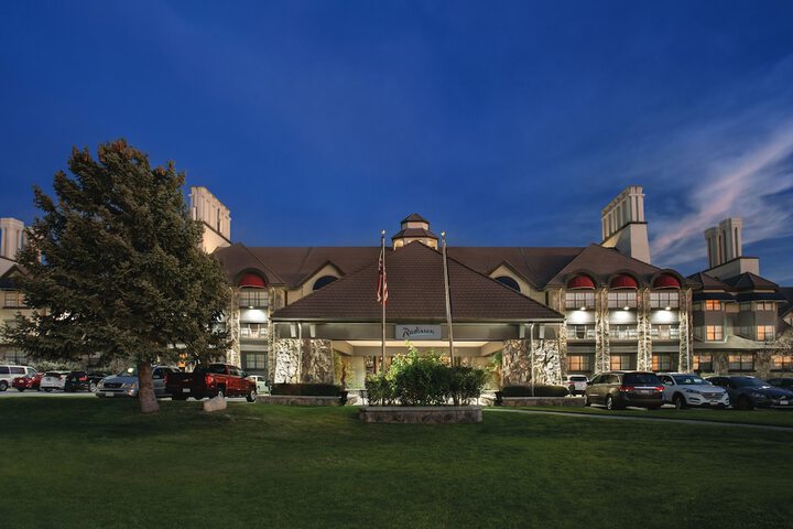 Hotel 2 of 112