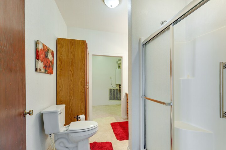 Paris Vacation Rental 15 Mi to Mount Magazine!