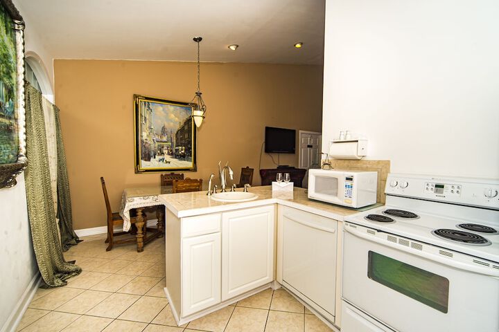 Stone Manor Boutique Inn