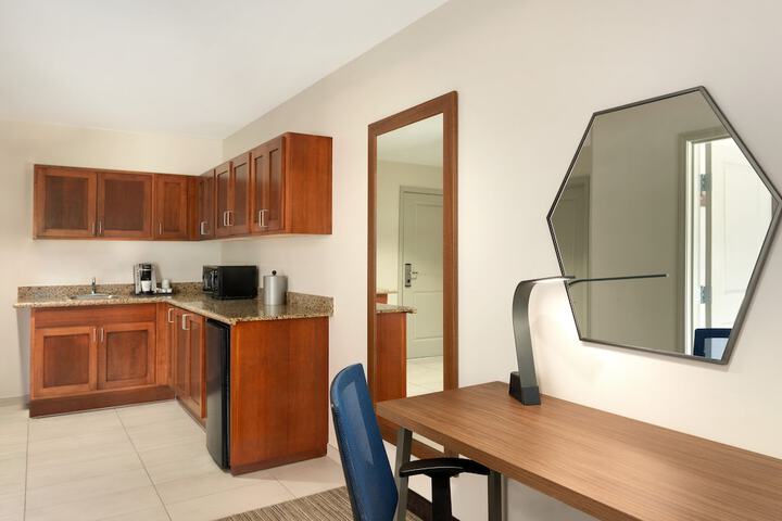Holiday Inn Express Inn & Suites Searcy by IHG