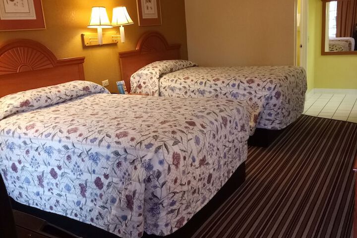 Room 17 of 26