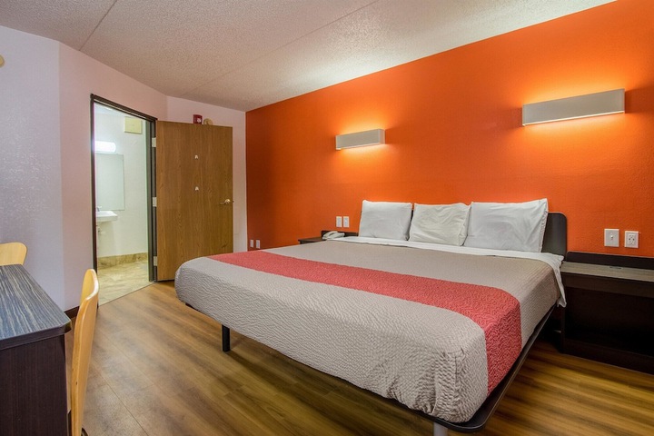 Motel 6 Ashland OH