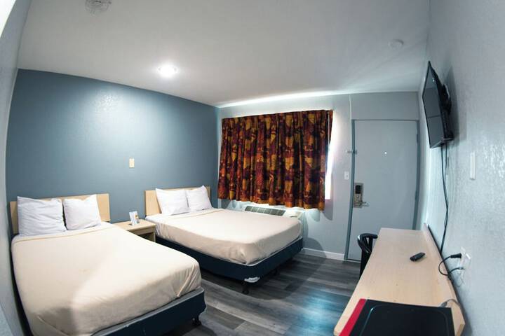 Room 18 of 23