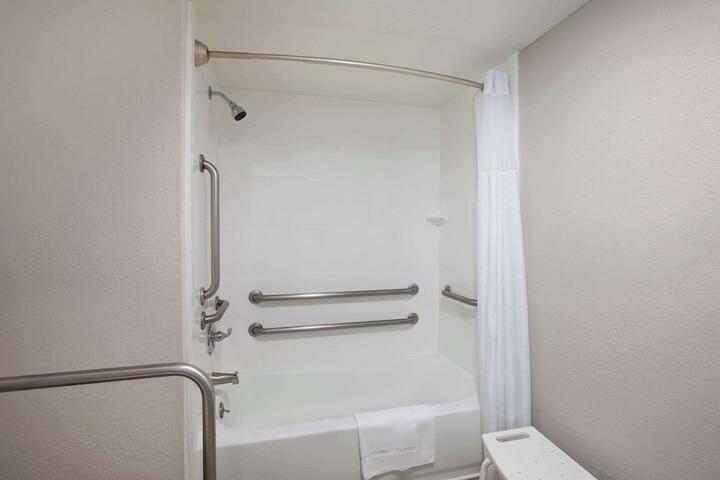 Room 21 of 31