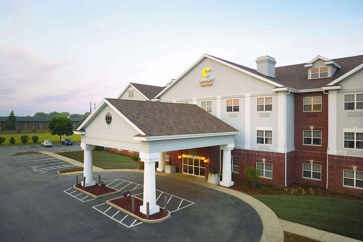 Hotel 4 of 83