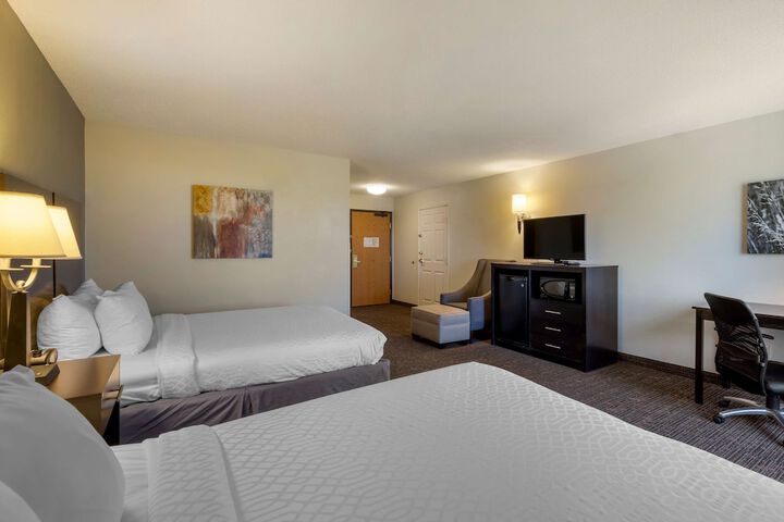Room 10 of 40