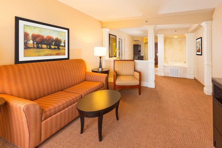 Room 52 of 115