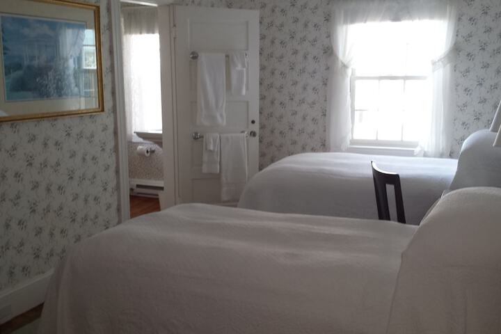 Room 42 of 81