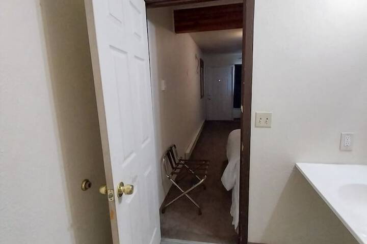Room 52 of 60