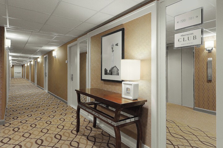 Ballroom/Hall 94 of 100