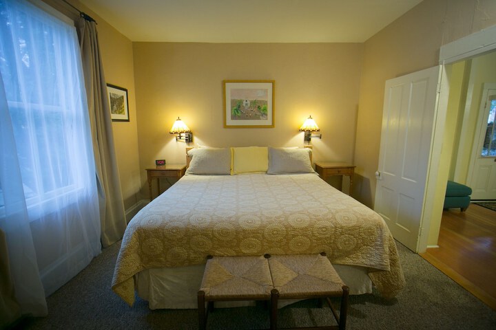 Room 187 of 236