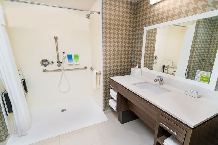 Home2 Suites by Hilton Bakersfield