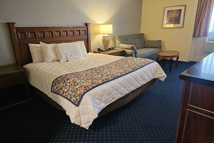 Room 31 of 66