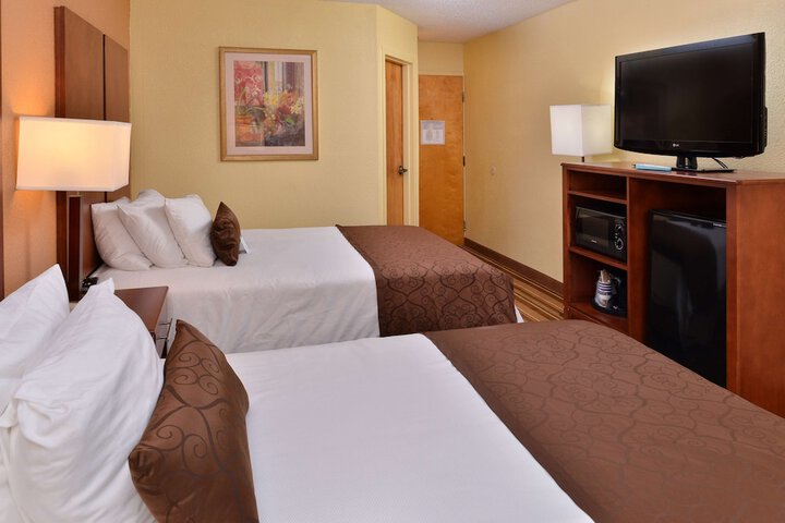 Best Western Plus Richmond Airport Hotel