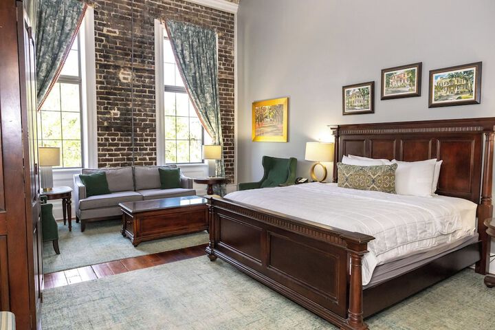 Room 22 of 65