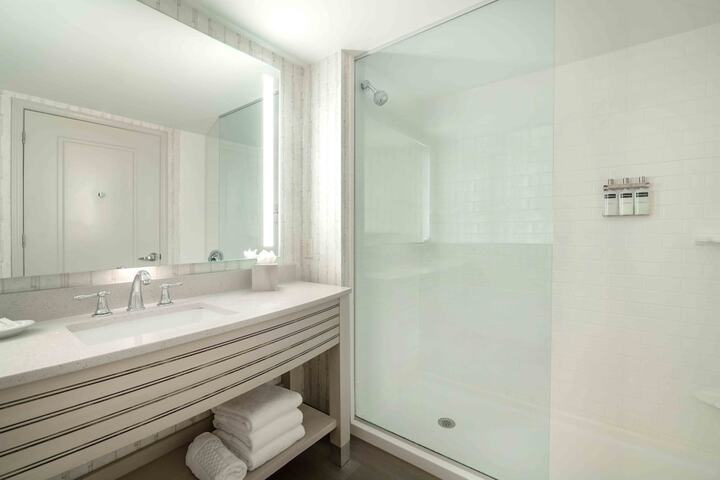 Room 42 of 63