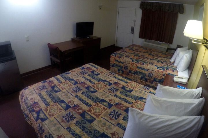 Room 12 of 24