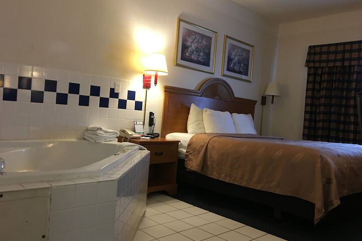 Room 37 of 62