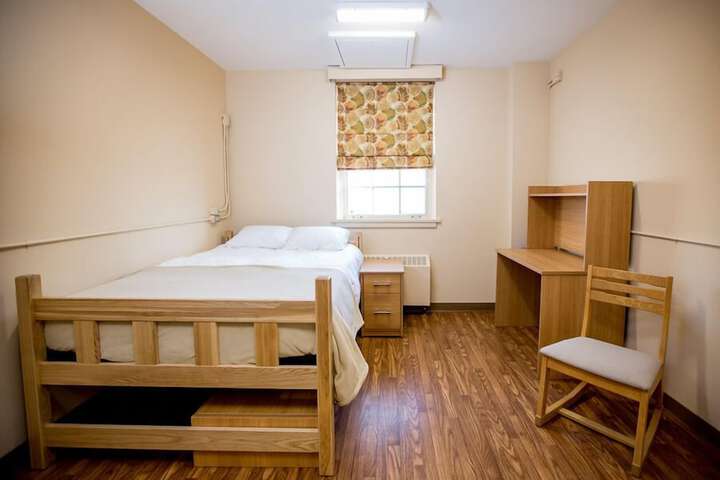 Room 20 of 38