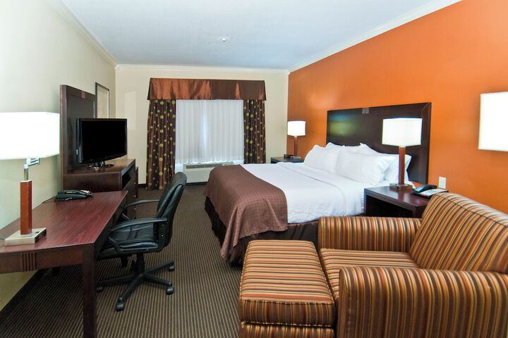Room 16 of 34