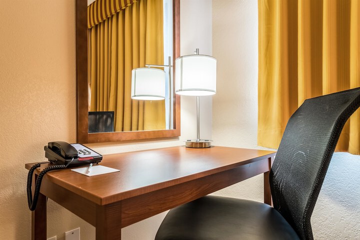 Room 31 of 40