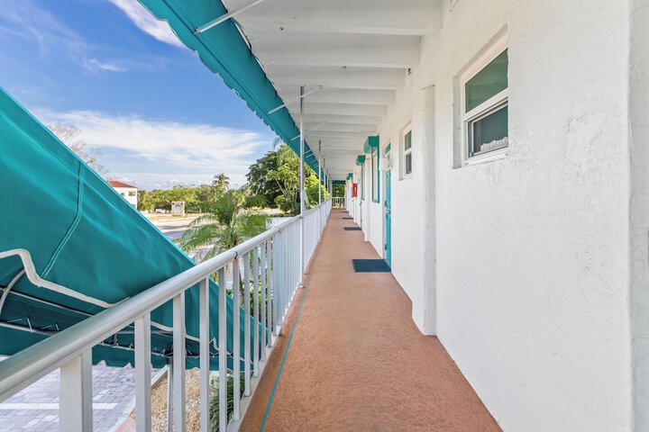 Sea Club I Beach Resort