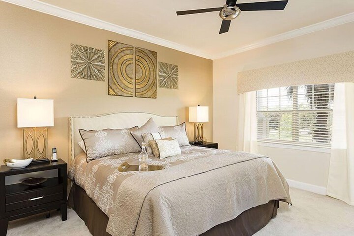 Room 18 of 32