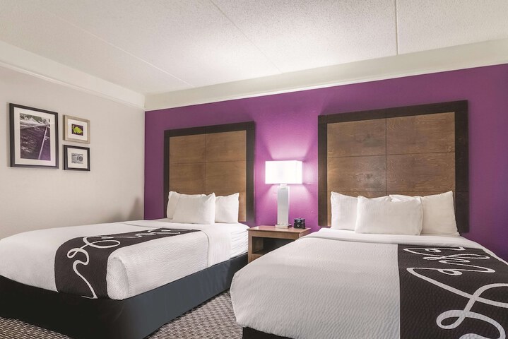 La Quinta Inn & Suites by Wyndham Alexandria Airport