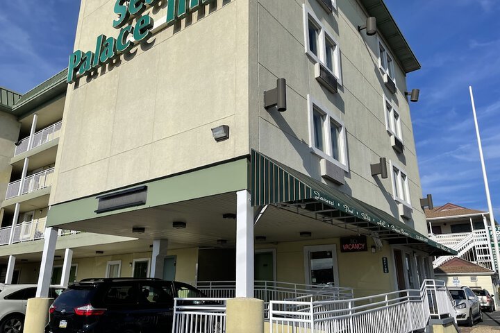 Sea Palace Inn