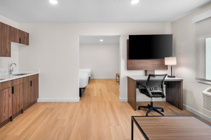 Clarion Pointe Kent - Seattle South