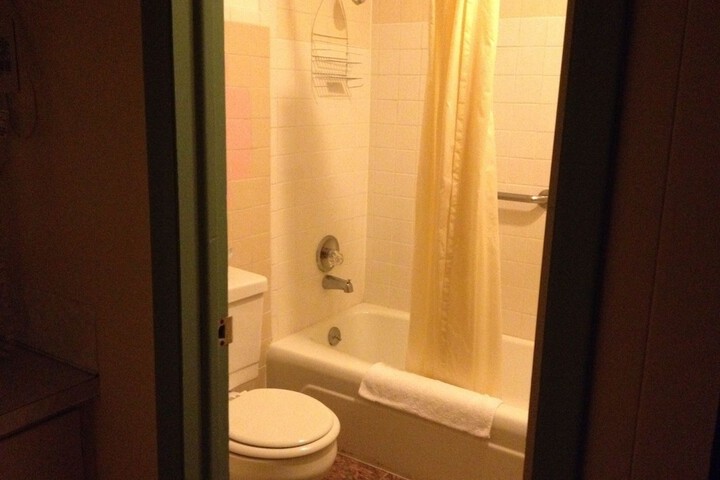 Room 21 of 40