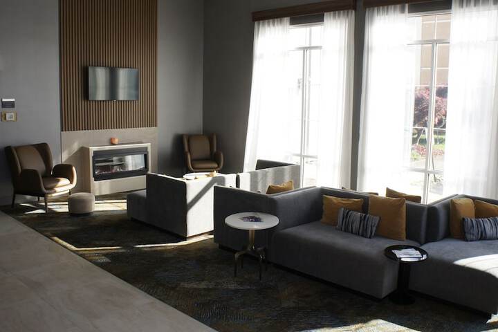 Hotel Interior 6 of 26