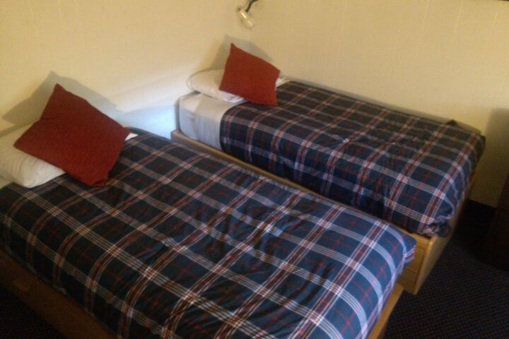 Room 72 of 104