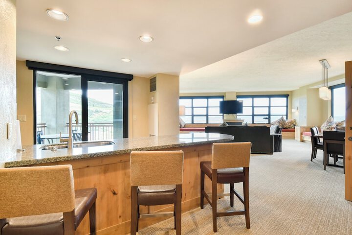 Grand Summit Hotel - Canyons Village a RockResort