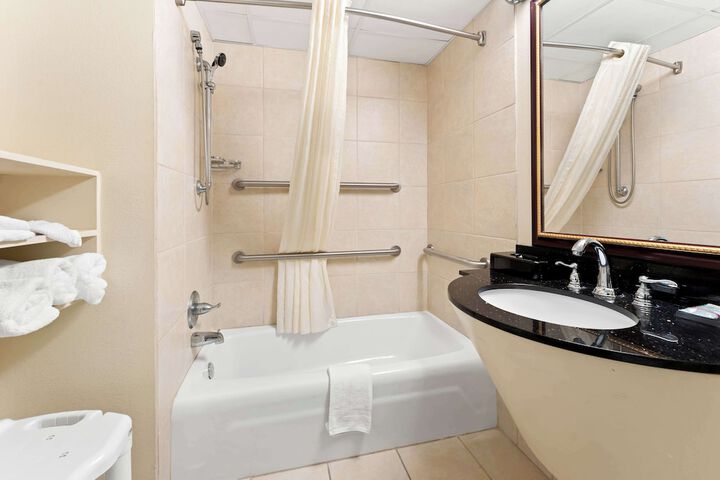 Best Western Riverside Inn