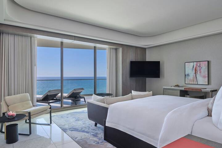 The St. Regis Longboat Key Resort