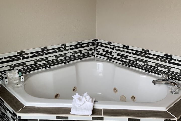 Country Inn & Suites by Radisson Georgetown, KY