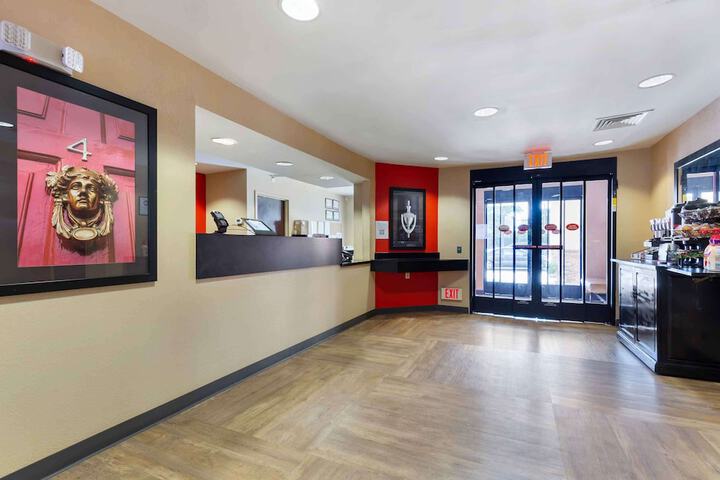 Hotel Interior 10 of 31