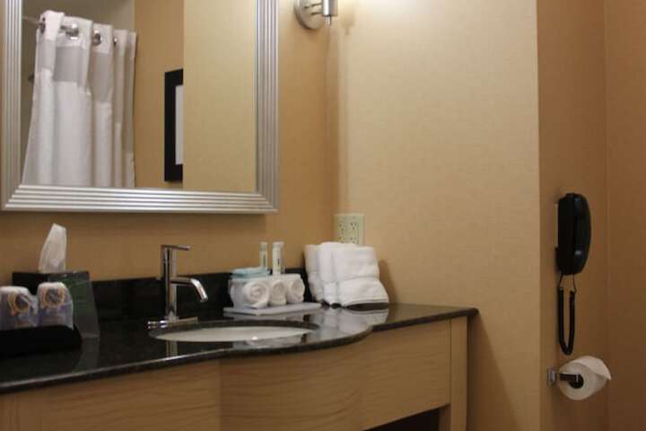 Room 16 of 21