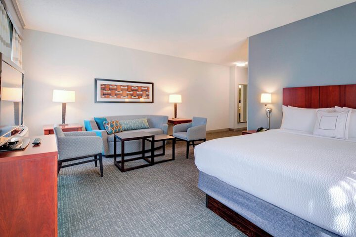 Room 32 of 50