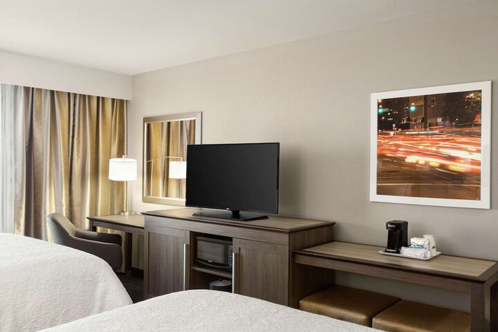 Hampton Inn & Suites Minooka