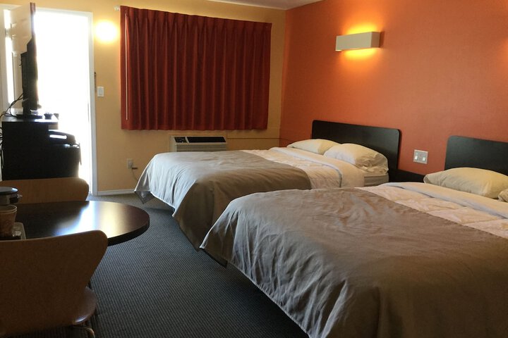 Room 56 of 98