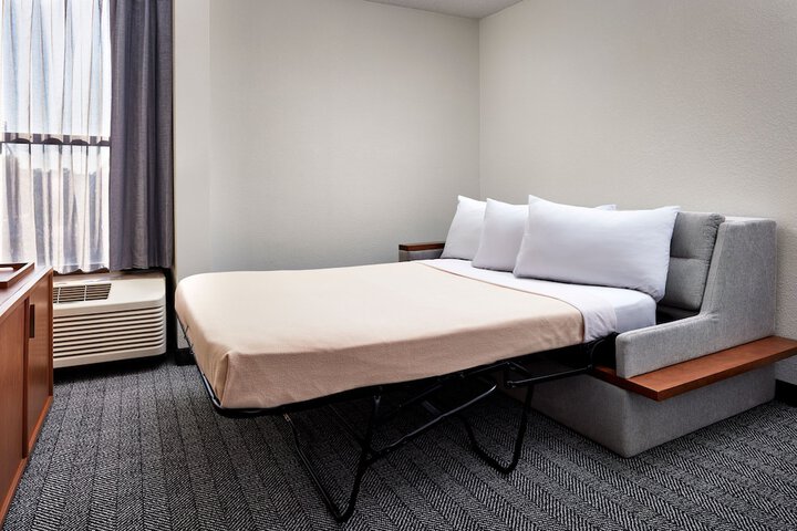 Room 19 of 47