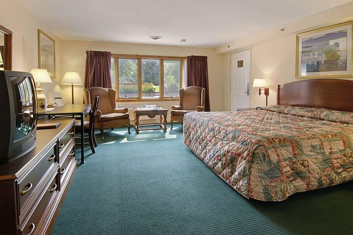 Room 16 of 24