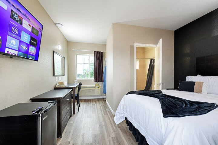 Hotel Dilley Grand