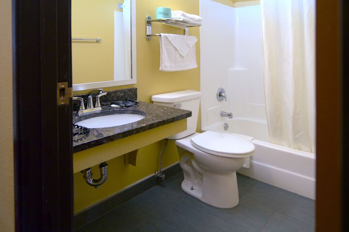 Room 8 of 22