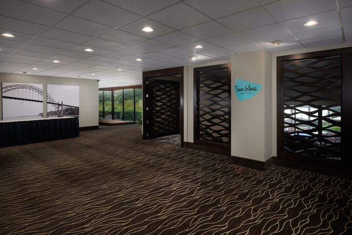 Best Western Plus Agate Beach Inn